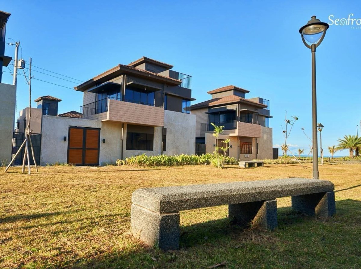 Beach front Property – Seafront Residences by Aboitizland (House & Condo Villa)
