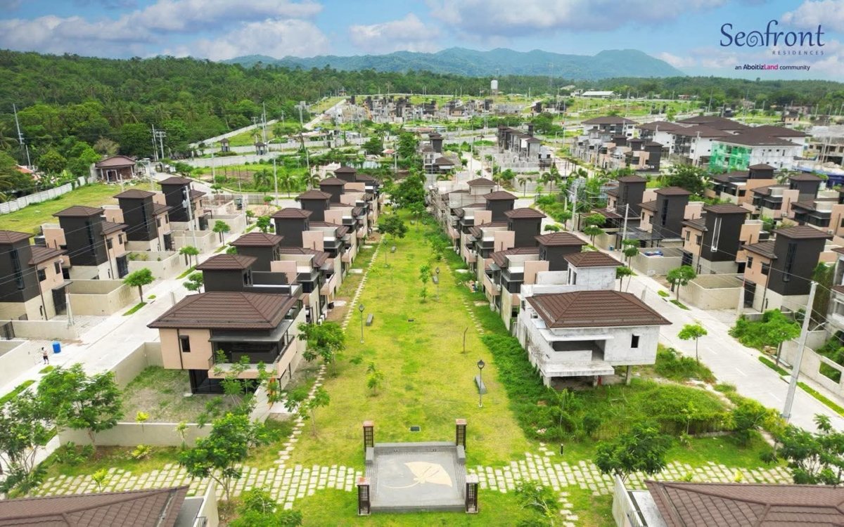 Beach front Property – Seafront Residences by Aboitizland (House & Condo Villa)