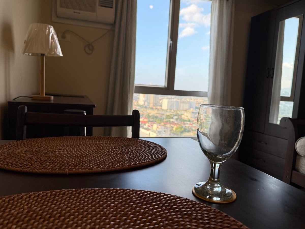 Riala Photo 4 Cebu IT Park Fully Furnished Condo Unit with Parking