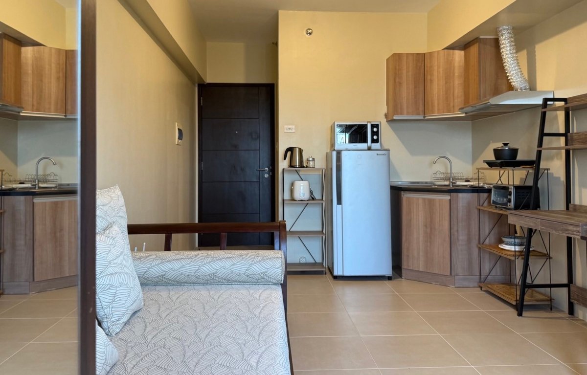Riala Photo 8 Cebu IT Park Fully Furnished Condo Unit with Parking