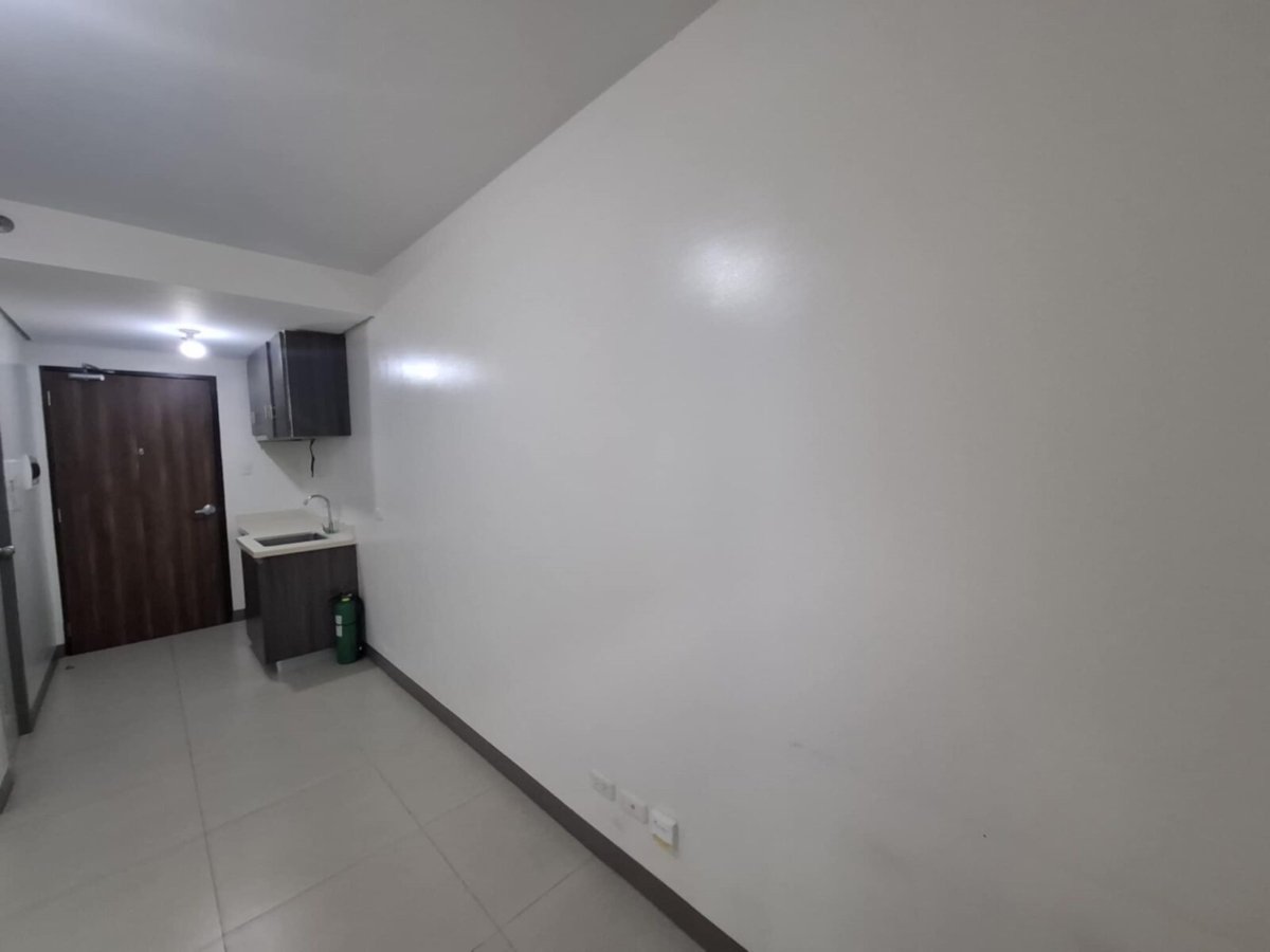 11 Condo Unit For Rent – Unit 827 at Filinvest Studio 7