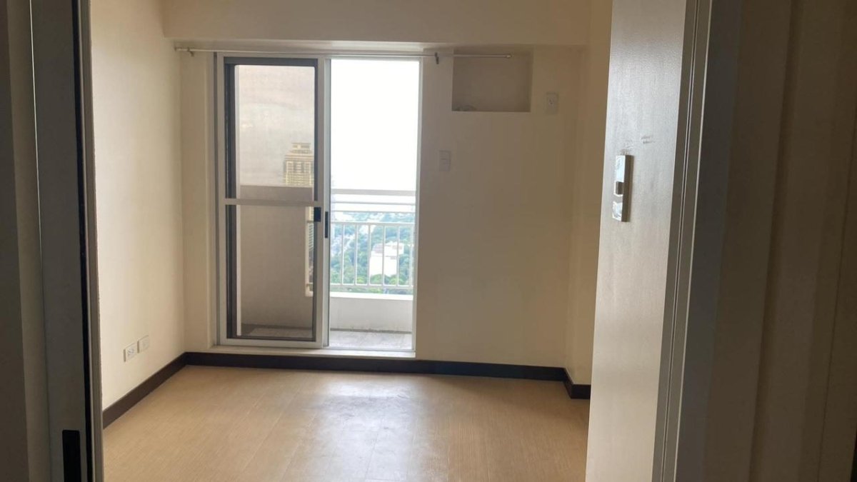 Unfurnished 1 Bedroom Condo Unit For Rent – Unit 4321 at Torre de Manila