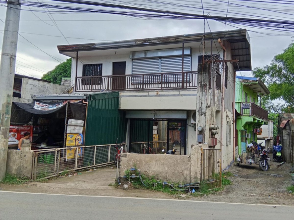 3b8fe751-f2f4-4154-a07b-cfd3c13ac92d Commercial with Apartment for Sale