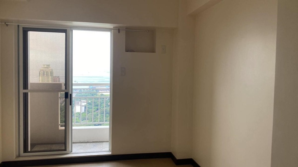 Unfurnished 1 Bedroom Condo Unit For Rent – Unit 4321 at Torre de Manila