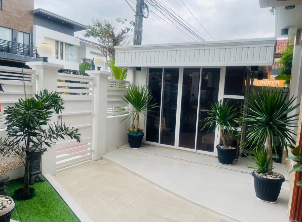 535773307_122150960978402941_7238660552413255812_n Fully Furnished House and Lot for Sale in ParkPlace Village Imus Cavite