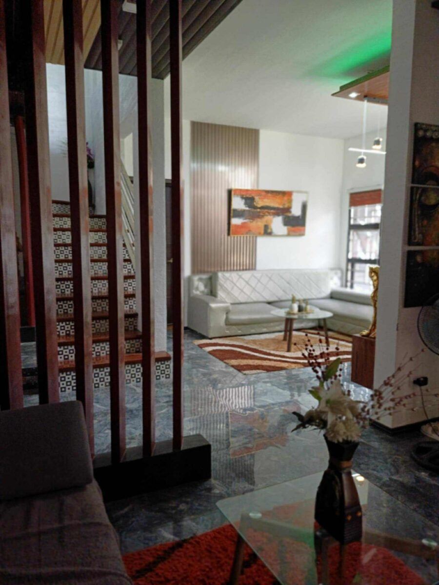 90de300b-95a9-4eb0-9cab-18901b6cfa82