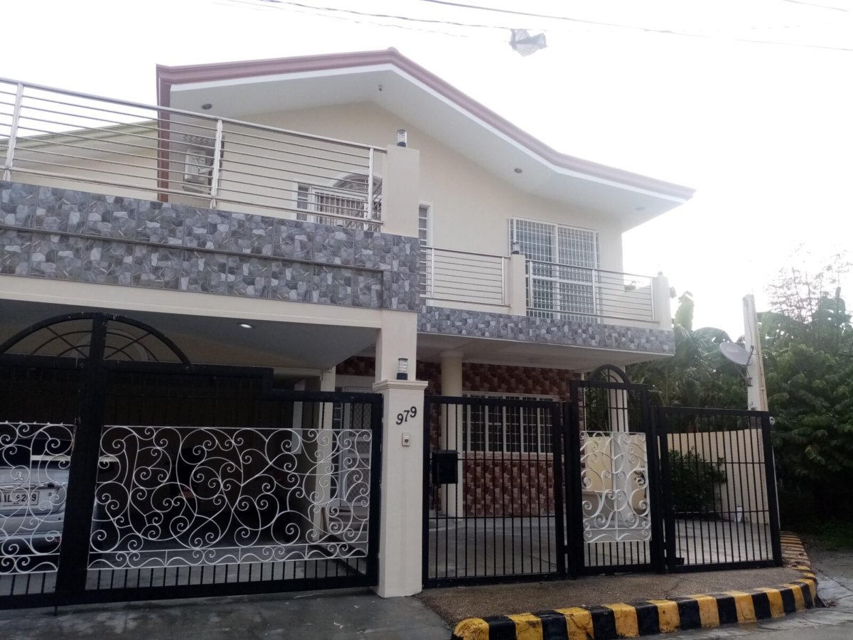 Pre-Owed 3 Bedrooms House for Sale in Executive Village of Cittadella Las Pinas City