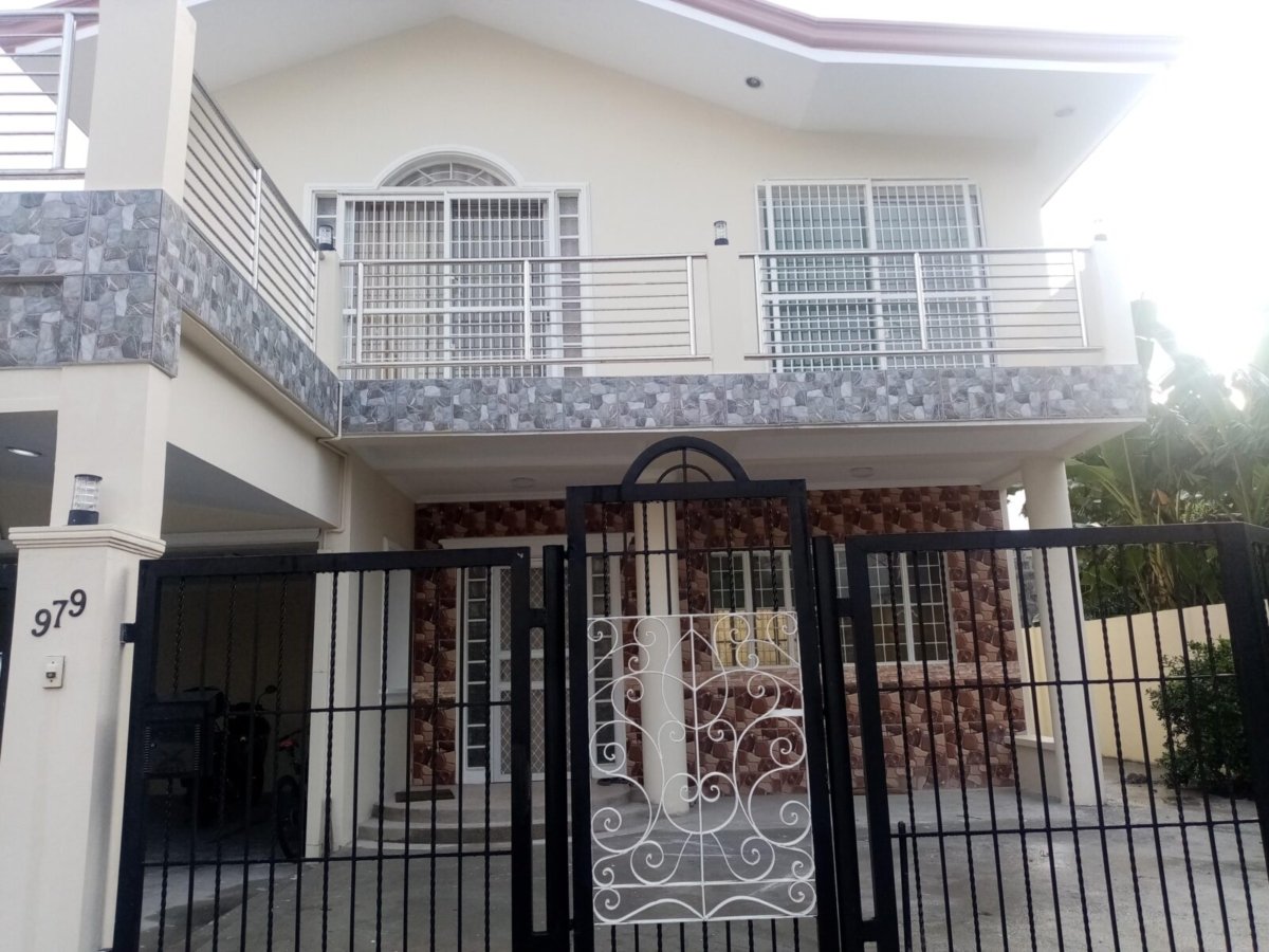 Pre-Owed 3 Bedrooms House for Sale in Executive Village of Cittadella Las Pinas City