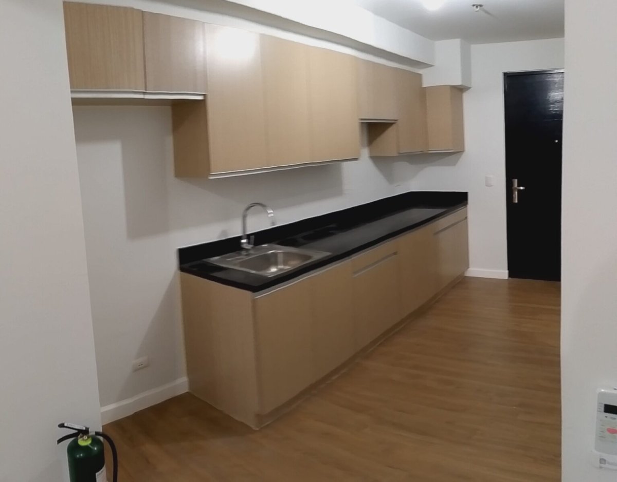 Studio Unit at Two Maridien Tower 2