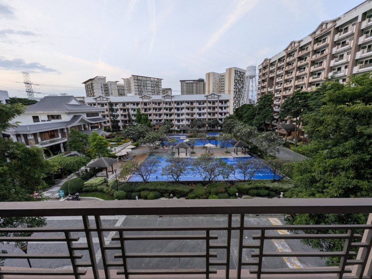 2 bedroom with balcony & laundry area 66.5sqm, Rhapsody Residences. Fully furnished (Near Festival Mall & Alabang Town Center)