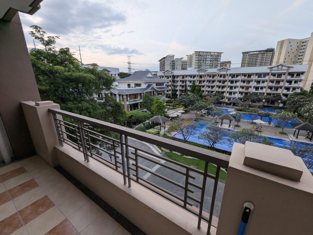 2 bedroom with balcony & laundry area 66.5sqm, Rhapsody Residences. Fully furnished (Near Festival Mall & Alabang Town Center)