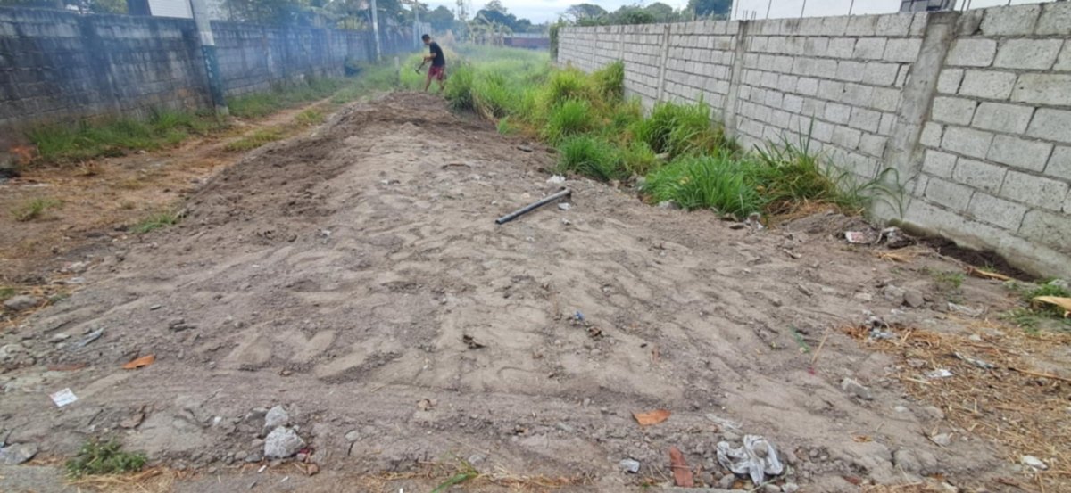 Messenger_creation_99023A90-9225-41AC-8EC6-EE76E3318CE8 200sqm CORNER LOT FOR SALE
