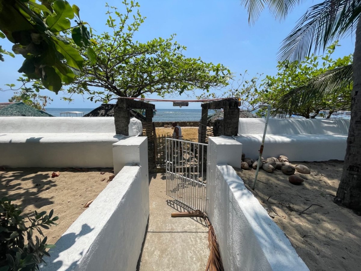 b748171562b7bb14bf2502747ffa47b6 Beach House For Sale