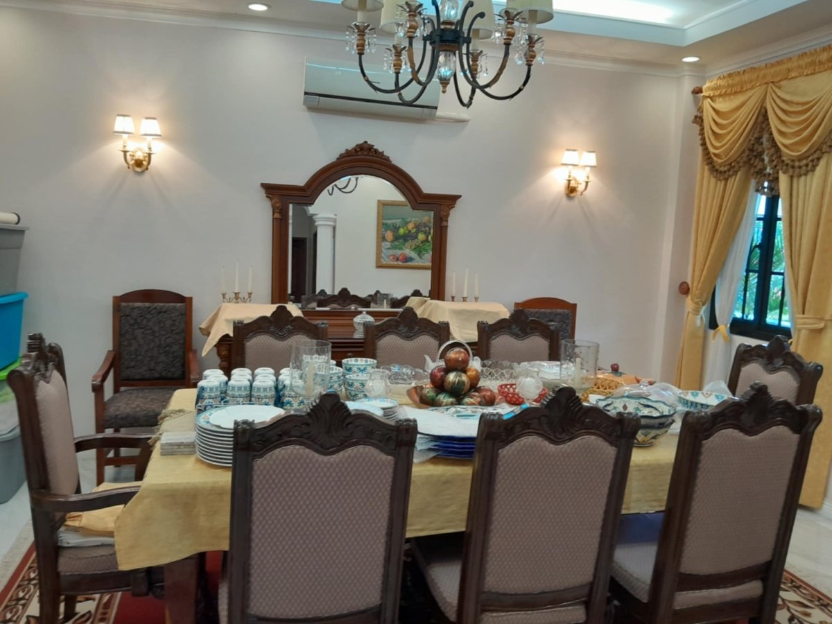 c1c1384c-a8ce-4c85-8154-2c2a445b75bc Experience Luxury Living: Your Fully Furnished Mansion Awaits in Amadeo, Just a Breeze Away from Tagaytay