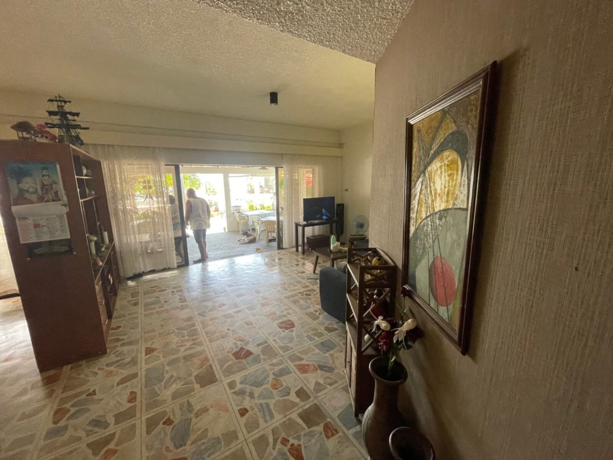dcbf4caf64c60e03d0339b51bda2de30 Beach House For Sale