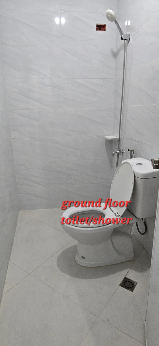 Good Location House and lot