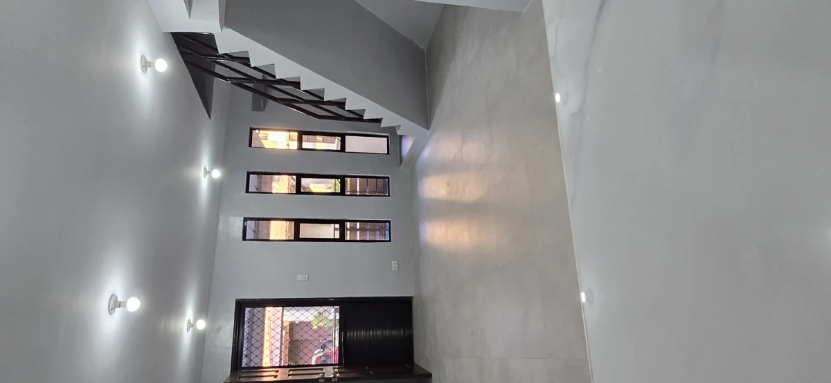 Good Location House and lot