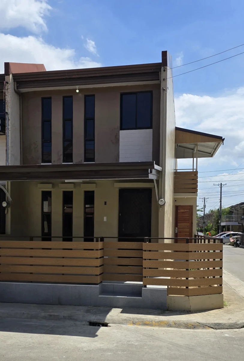 Good Location House and lot