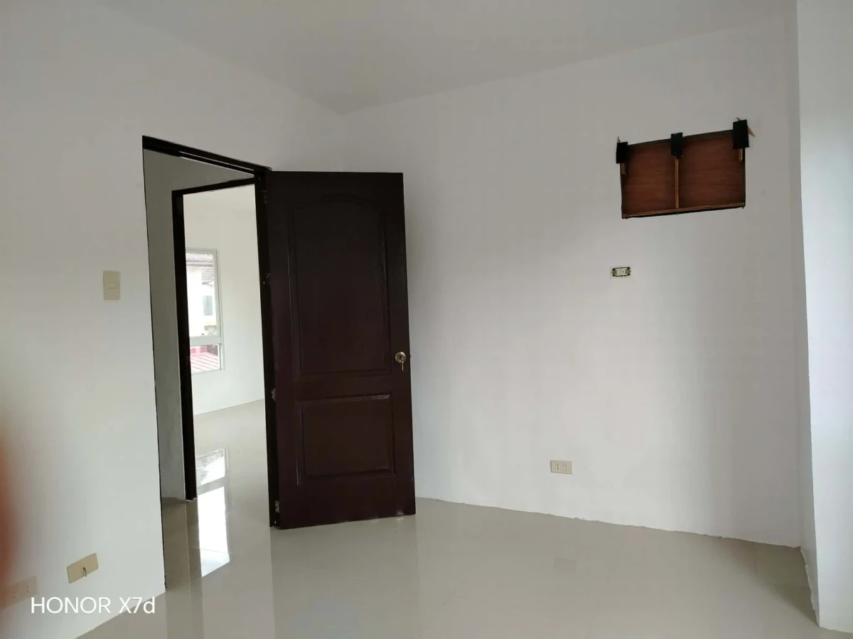 Single Attached Town House