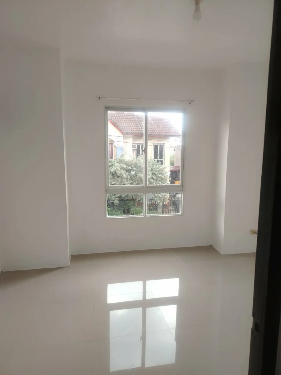 Single Attached Town House