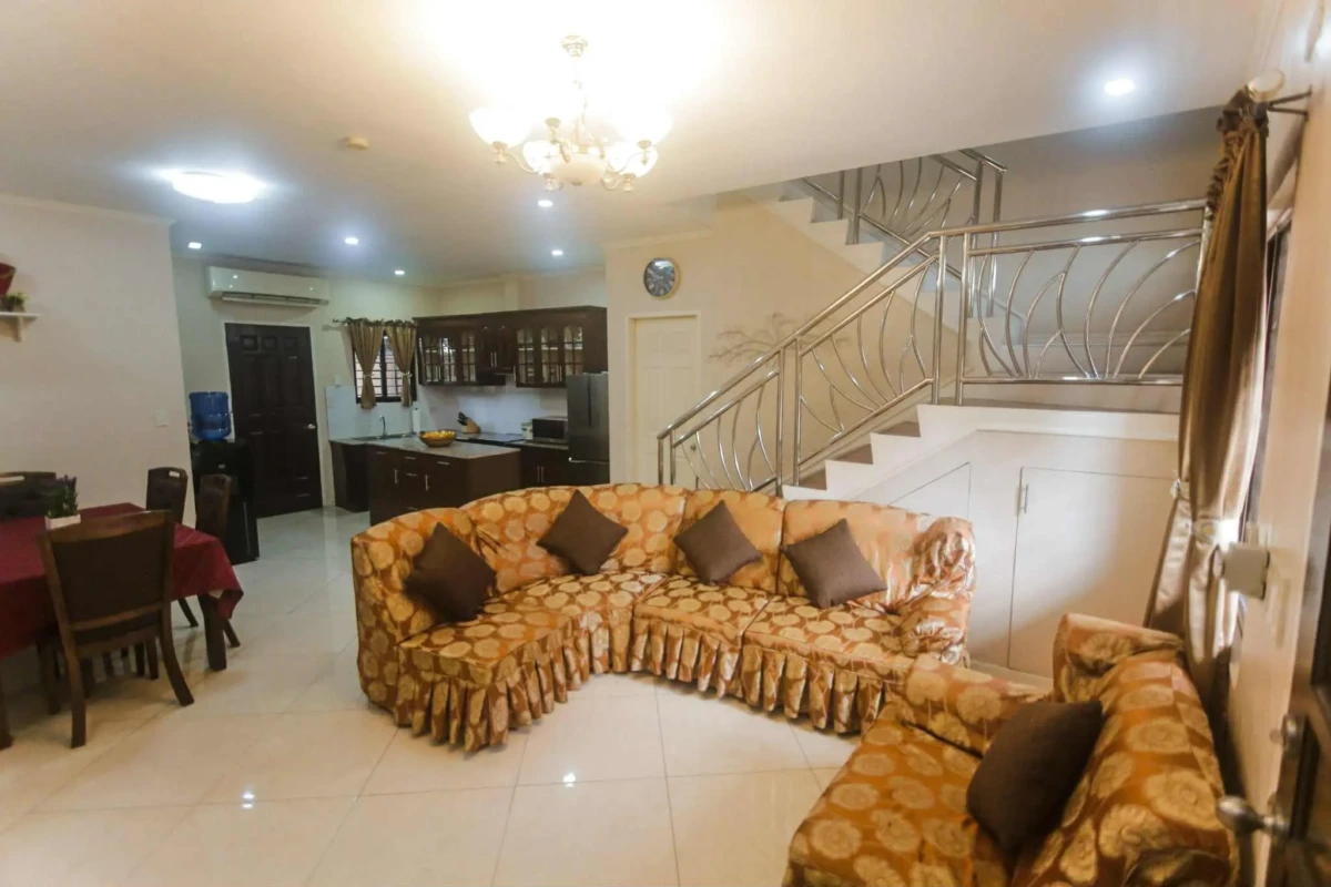 1000008416 Spacious RFO 5 BEDROOMS House and LOT Cebu South