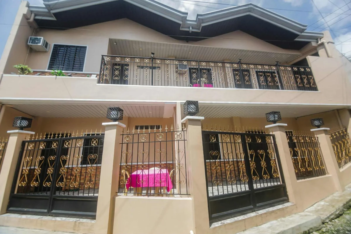 1000008442 Spacious RFO 5 BEDROOMS House and LOT Cebu South