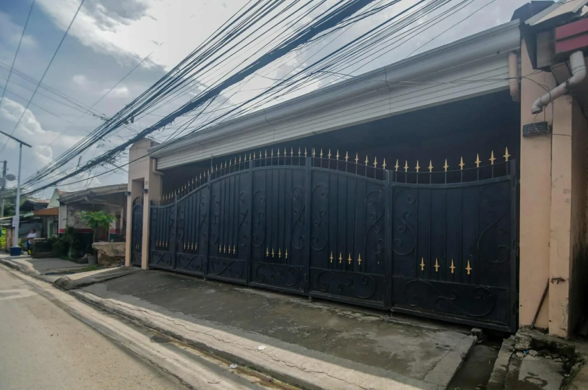 1000008443 Spacious RFO 5 BEDROOMS House and LOT Cebu South