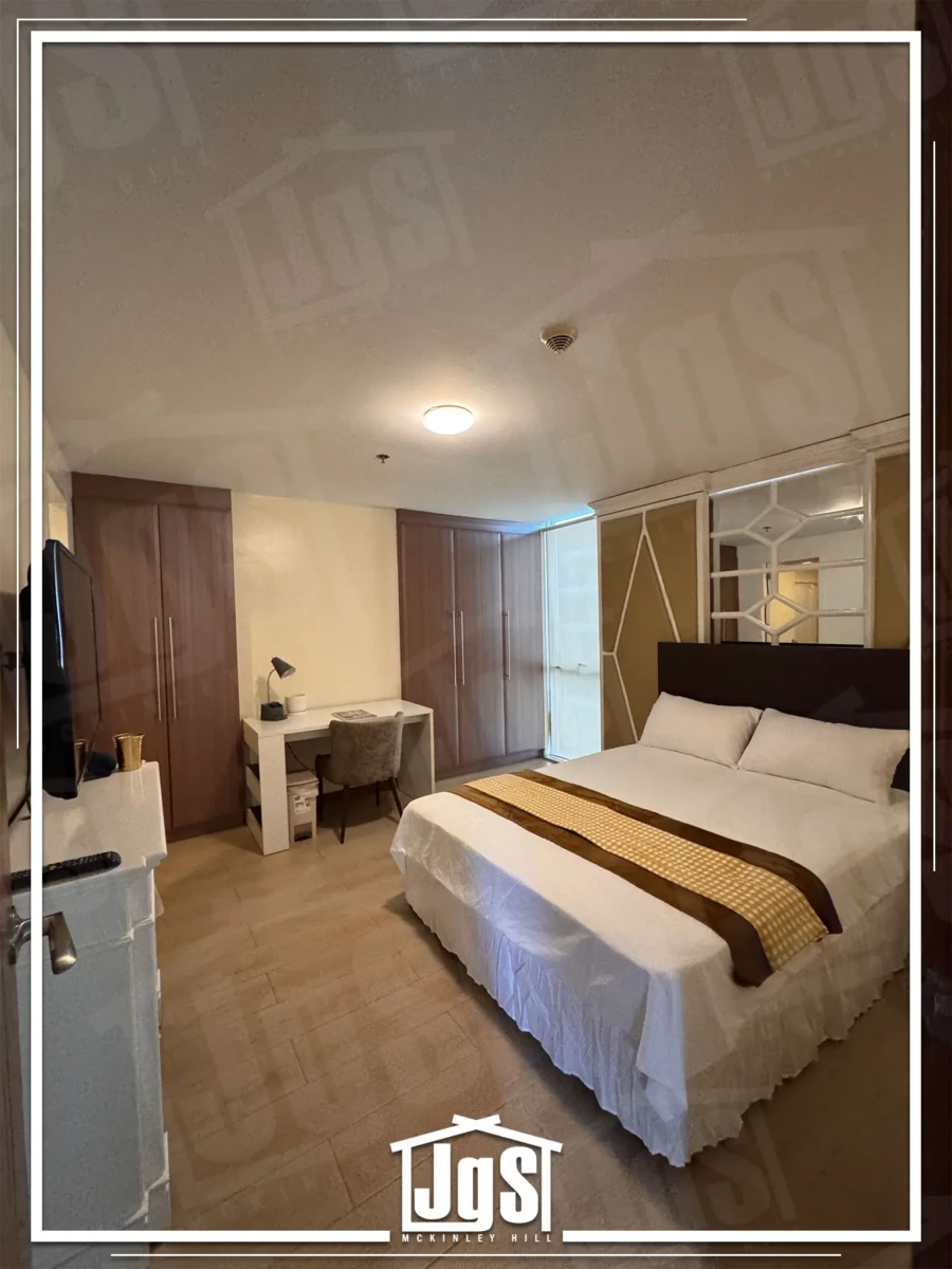 13 Pre-Owned 66.70 sqm 1-bedroom Residential Condo For Sale in Mckinley Hill Taguig