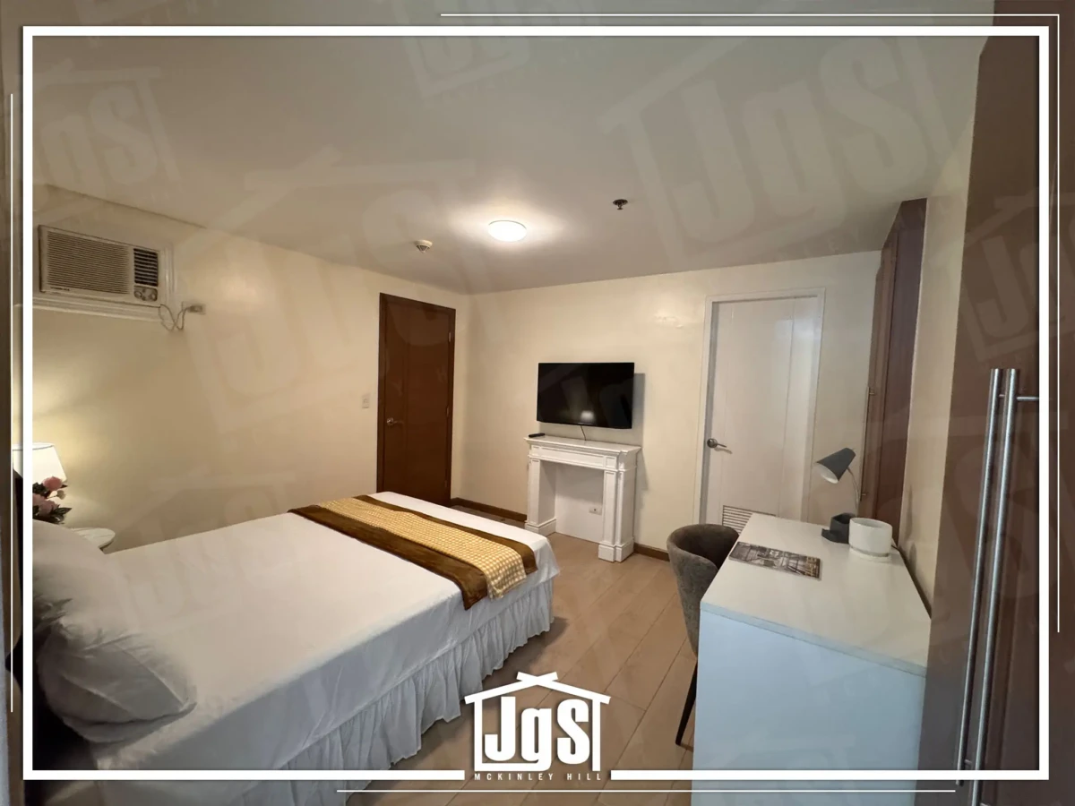 15 Pre-Owned 66.70 sqm 1-bedroom Residential Condo For Sale in Mckinley Hill Taguig
