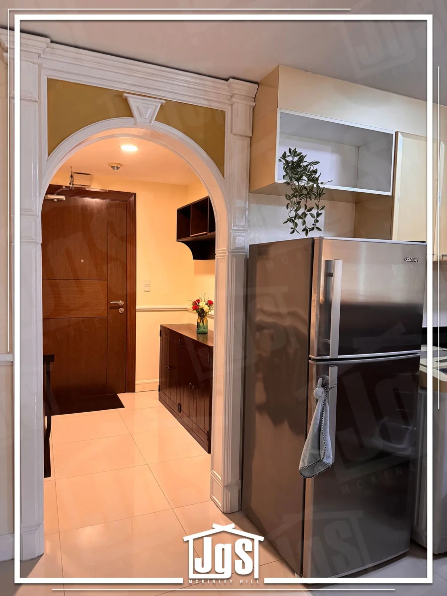 3 Pre-Owned 66.70 sqm 1-bedroom Residential Condo For Sale in Mckinley Hill Taguig