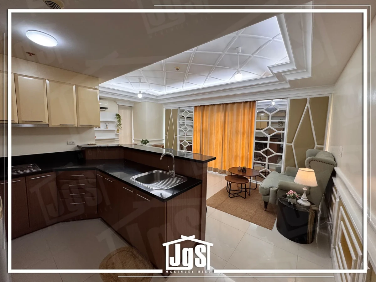 6 Pre-Owned 66.70 sqm 1-bedroom Residential Condo For Sale in Mckinley Hill Taguig