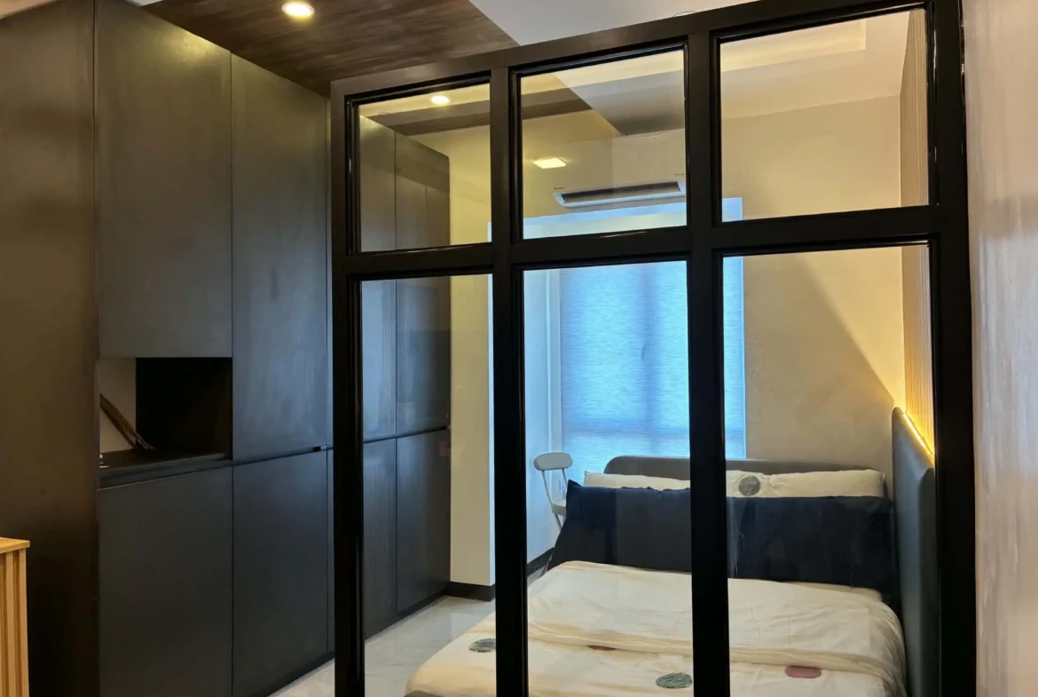 Victoria Sports Tower Studio Type in Quezon City