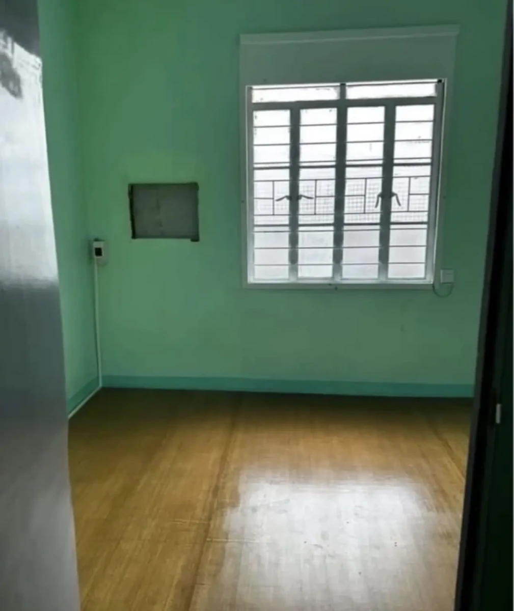 img_7276 Six-door Residential/Commercial Apartment for sale