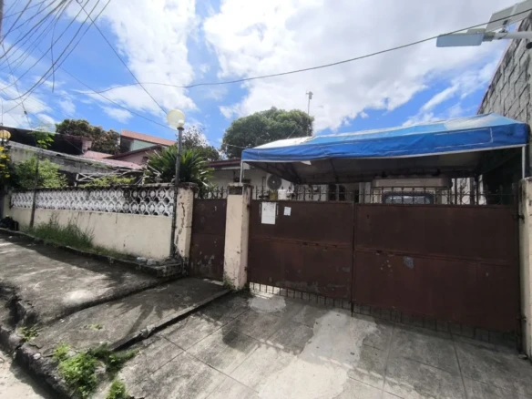 House and Lot For Sale Moonwalk, Las Pinas City
